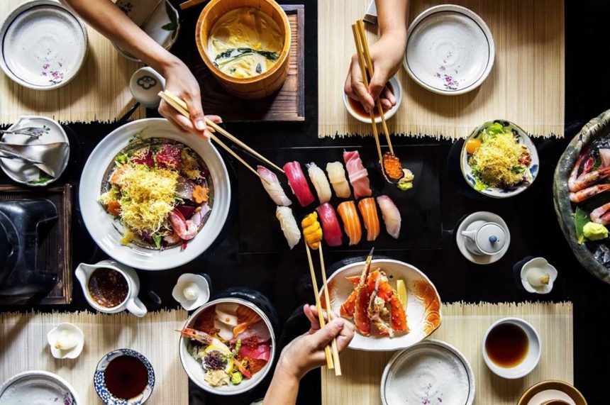 Galateo a tavola - Mangiare sushi